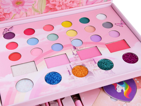 Zestaw do makijażu kuferek kosmetyki Zestaw do makijażu kuferek kosmetyki